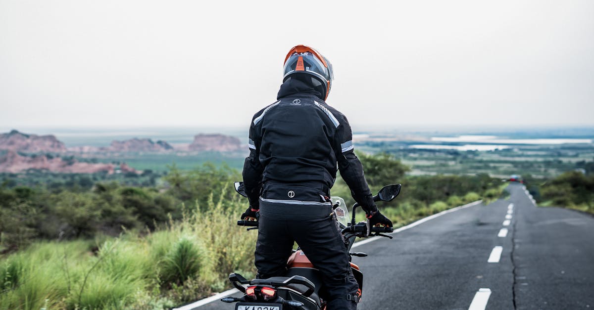 obtenez la meilleure assurance pour votre moto et protégez-vous contre les imprévus. comparez les couvertures adaptées à vos besoins pour rouler en toute tranquillité.