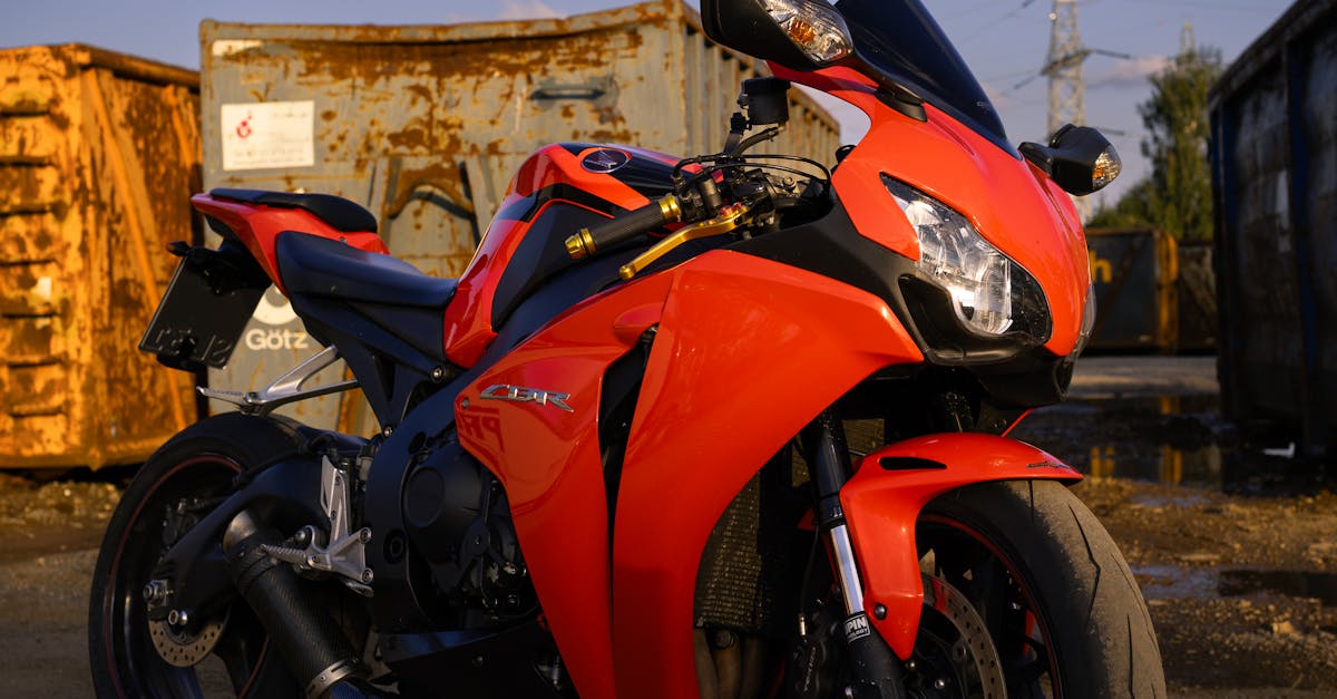 découvrez comment choisir l'assurance moto qui vous convient le mieux. protégez votre véhicule avec des options sur mesure et profitez de nos conseils pour obtenir la meilleure couverture au meilleur prix.