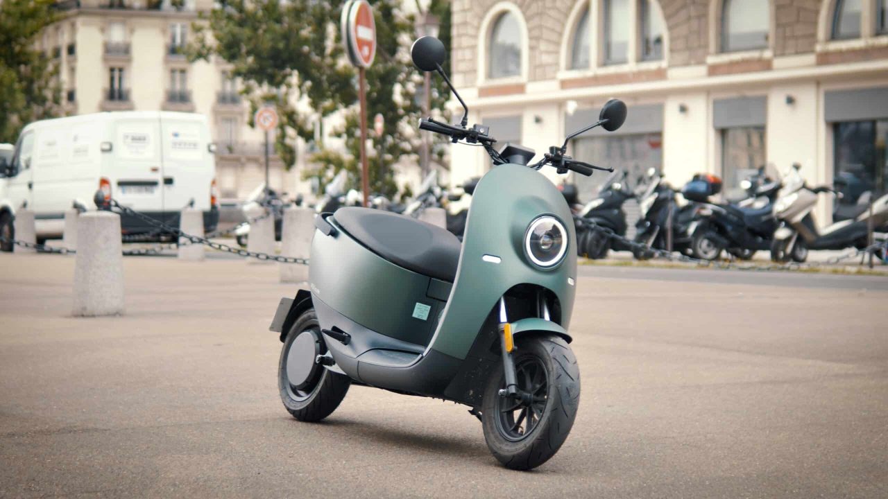 découvrez les étapes essentielles à suivre en cas de vol de votre scooter : comment signaler le vol, les démarches auprès des assurances, et les conseils pour éviter que cela ne se reproduise. restez informé et protégez votre véhicule !