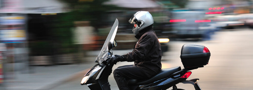 découvrez nos solutions efficaces de protection contre le vol de votre scooter. protégez votre véhicule avec des antivols performants et des conseils pratiques pour sécuriser votre deux-roues. ne laissez plus le risque de vol gâcher vos balades!