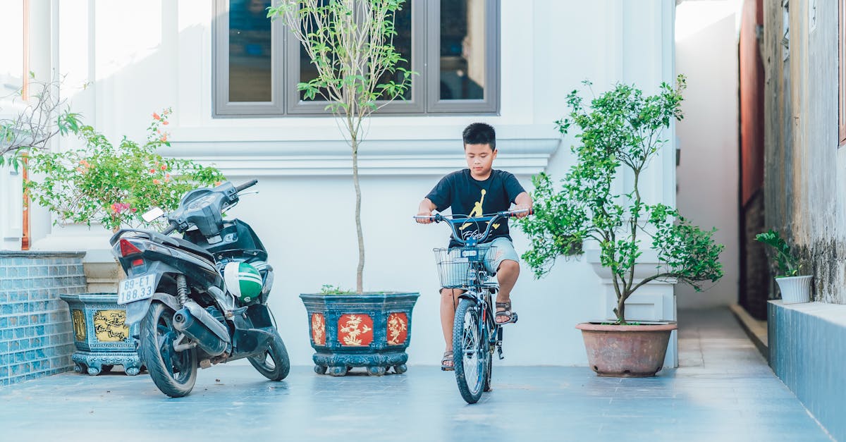 découvrez notre assurance moto qui vous offre une protection complète et adaptée à vos besoins. profitez de tarifs compétitifs, d'un service client réactif et d'options personnalisables pour rouler en toute sérénité.
