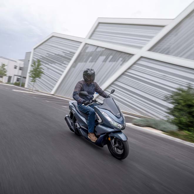 découvrez notre guide complet sur l'assurance scooter 125. comparez les offres, trouvez la couverture adaptée à vos besoins et assurez votre tranquillité d'esprit lors de vos trajets. protégez votre scooter et bénéficiez de conseils d'experts pour rouler en toute sécurité.