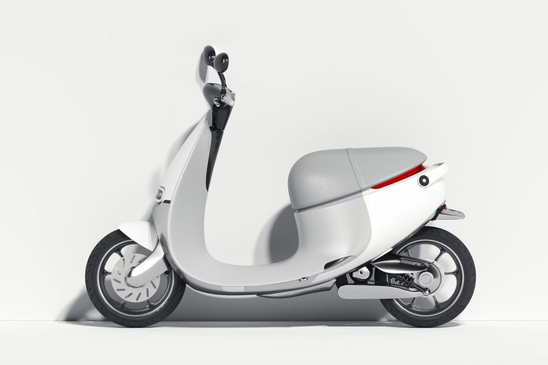 découvrez tout ce qu'il faut savoir sur l'assurance pour scooter électrique : protections, garanties, conseils pour choisir la meilleure couverture et avantages spécifiques à ce type de véhicule écologique.