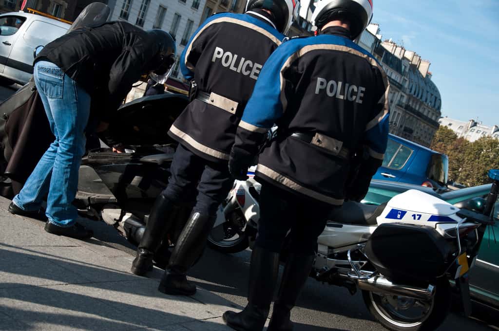 découvrez les conséquences d'un accident de scooter sans assurance et les démarches à suivre. informez-vous sur vos droits, les risques juridiques et les solutions possibles pour vous protéger en cas d'incident.