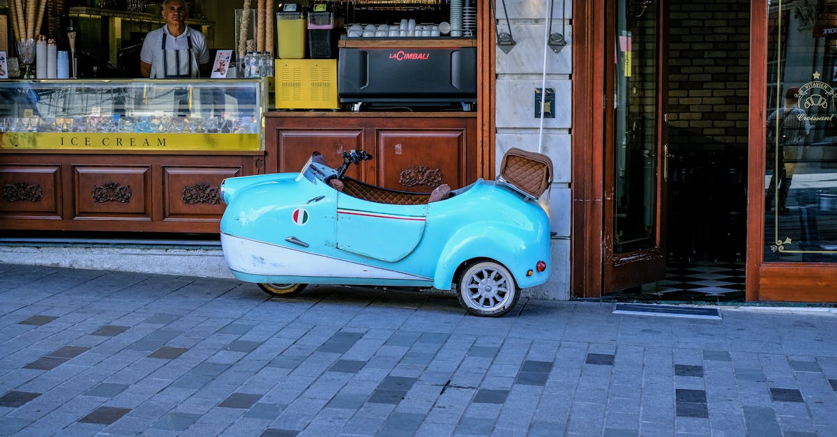 découvrez notre assurance pour scooters à trois roues, qui offre une couverture complète et des options adaptées à vos besoins. protégez votre véhicule et roulez en toute tranquillité grâce à nos offres compétitives et notre service client dédié.