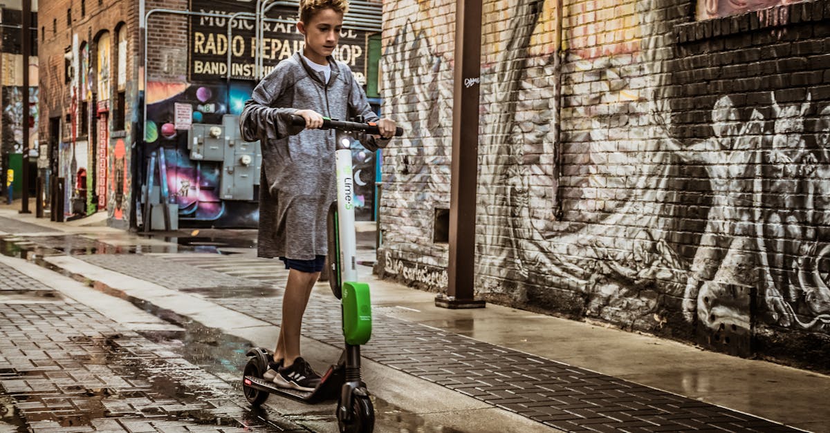 découvrez notre sélection de scooters, alliant style, performance et économie. que vous soyez un novice ou un conducteur expérimenté, nos scooters offrent une solution de transport pratique et écologique pour vos déplacements quotidiens.