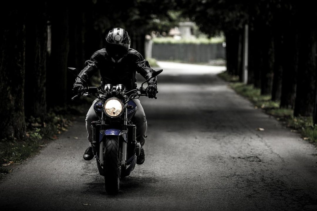 découvrez comment choisir la couverture idéale pour votre assurance moto afin de garantir une protection optimale. comparez les options, les garanties et les tarifs pour trouver la meilleure solution adaptée à vos besoins.