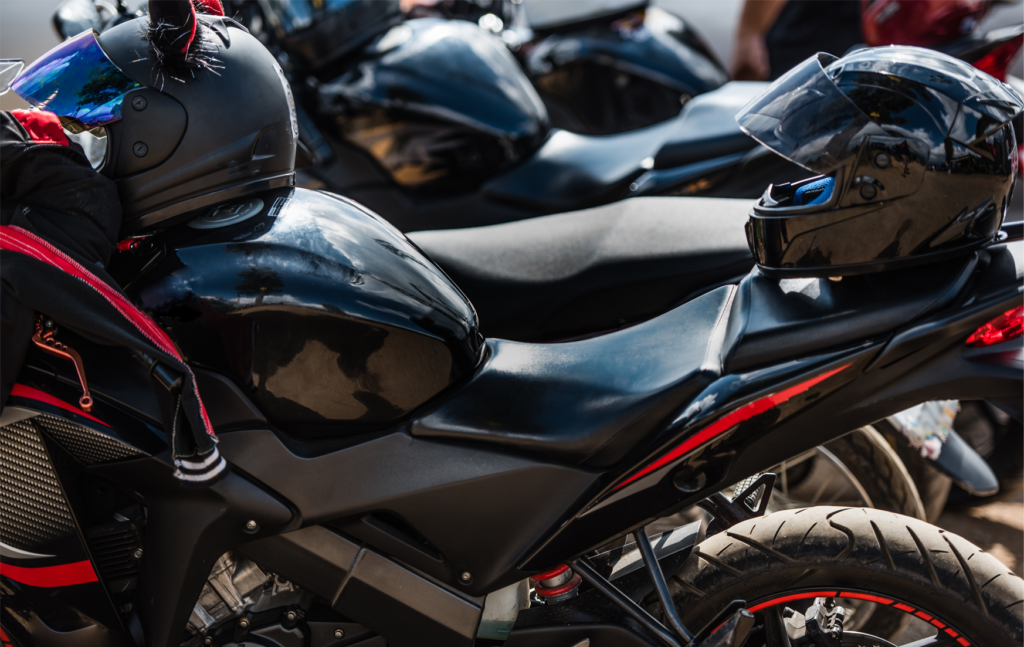 découvrez les conseils d'experts de gmf pour choisir la meilleure assurance moto. protégez votre véhicule avec des garanties adaptées à vos besoins et bénéficiez d'une couverture optimale pour rouler en toute sérénité.