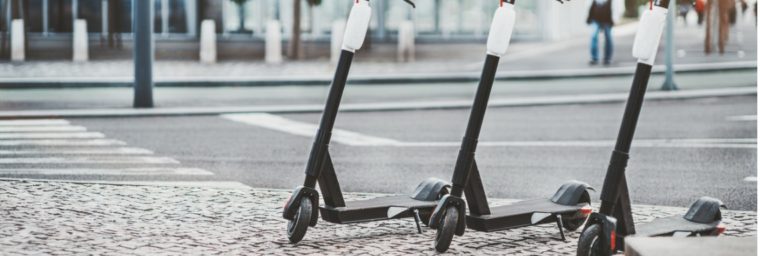 découvrez notre assurance spécialement conçue pour les scooters électriques limités à 25 km/h. protégez votre véhicule tout en bénéficiant d'une couverture adaptée et d'une assistance rapide en cas de besoin. profitez de la liberté de circuler en toute sérénité avec notre offre d'assurance efficace et avantageuse.
