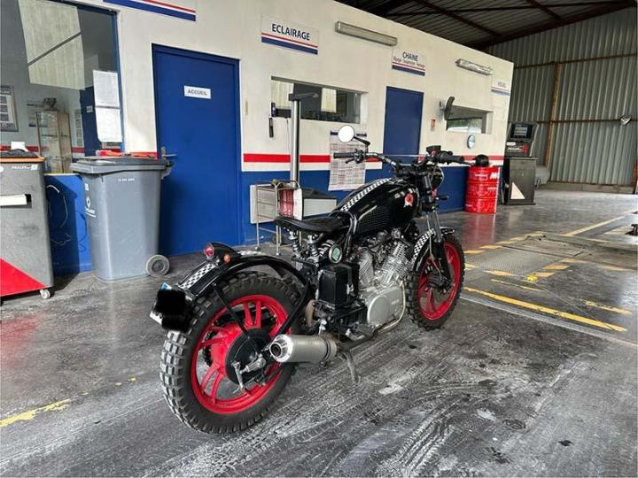 découvrez tout ce qu'il faut savoir sur le contrôle technique de votre moto : exigences, étapes, et conseils pour garantir la sécurité et la conformité de votre véhicule. ne laissez rien au hasard pour vos trajets sur deux roues.